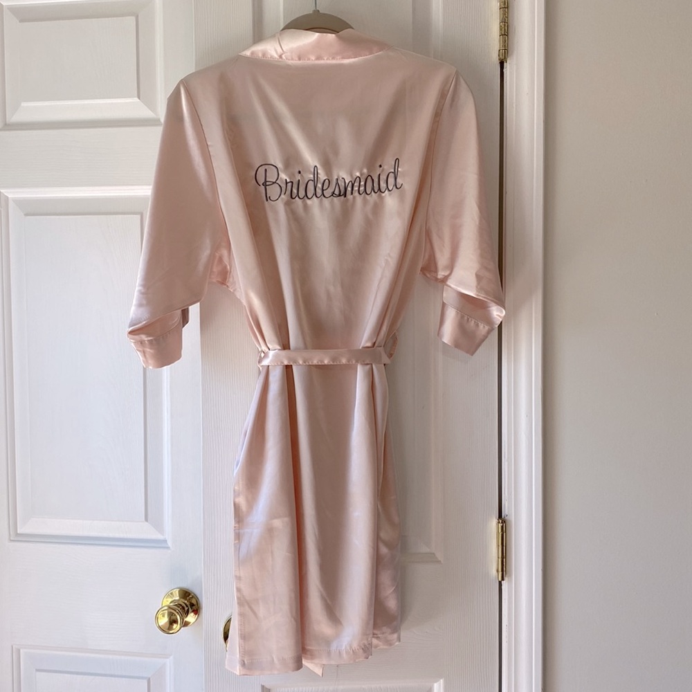 Satin bridesmaids rode - Picture 2 of 4